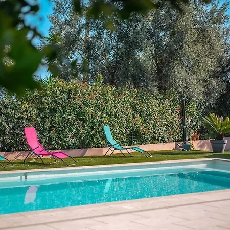 Moderne Avec Piscine, Proche Villa Villeneuve-Loubet
