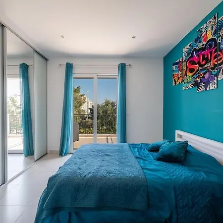 Moderne Avec Piscine, Proche Villeneuve-Loubet