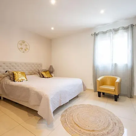 Villa Moderne Avec Piscine, Proche Villeneuve-Loubet