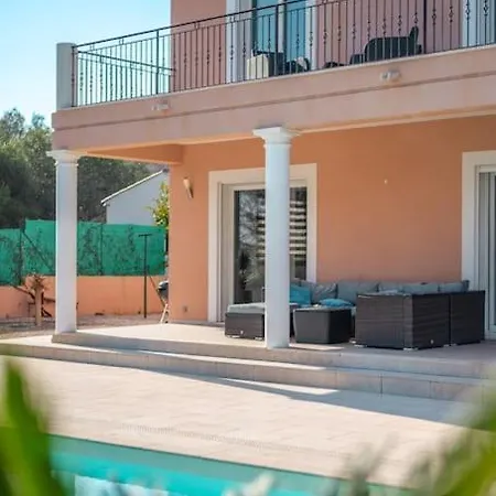Moderne Avec Piscine, Proche Villeneuve-Loubet